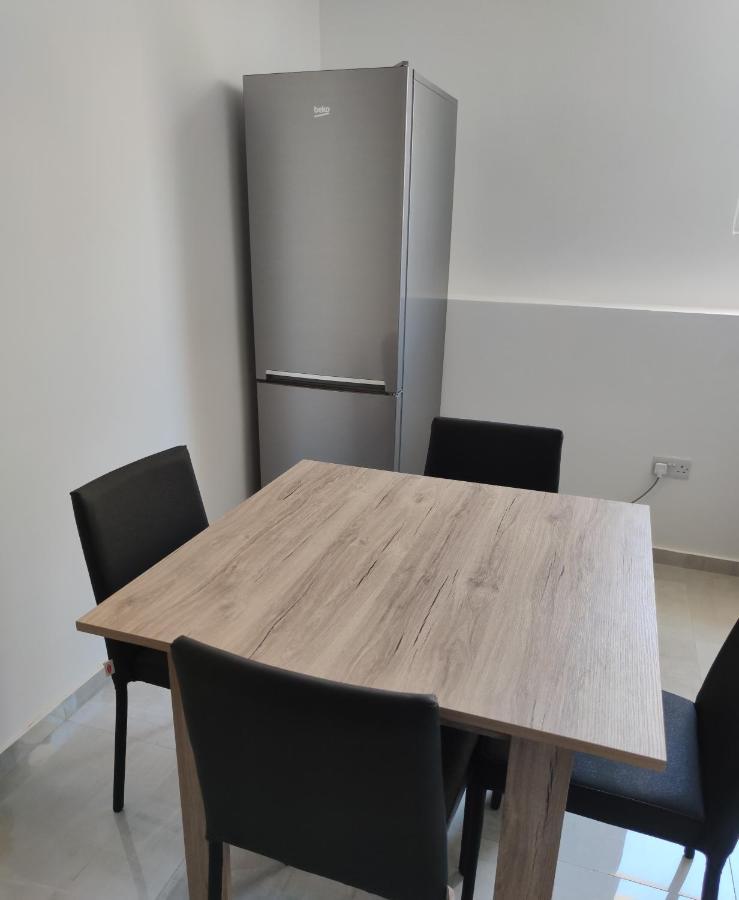 Privilege Apartment *